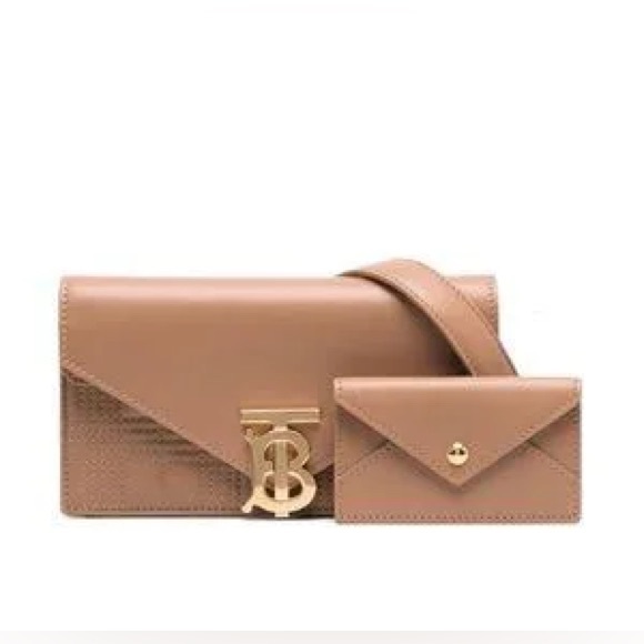 ❌❌❌ SOLD ❌❌❌ Burberry Quilted TB Envelope Belt Bag - Picture 15 of 15